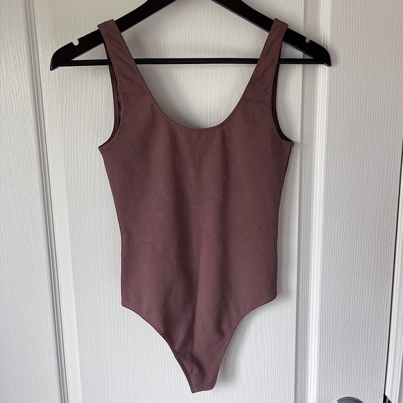 Aritzia Bodysuit - Picture 1 of 4